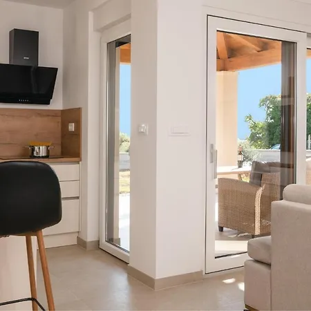 Nice In With Kitchen *